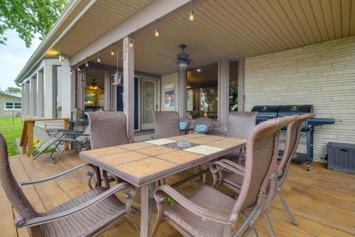 Grove House | Game Room, Fishing Cabin & Dock on Grand Lake!
