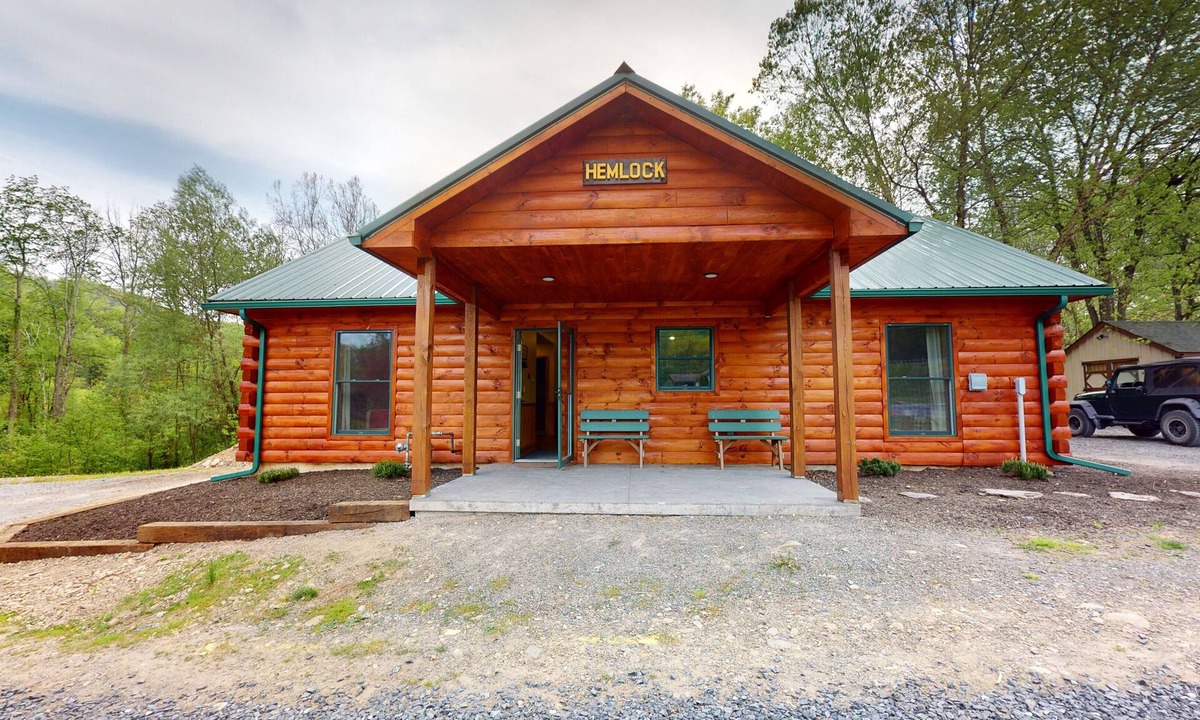 Gaines Cabin | Getaway Dream on Pine Creek Hemlock Cabin