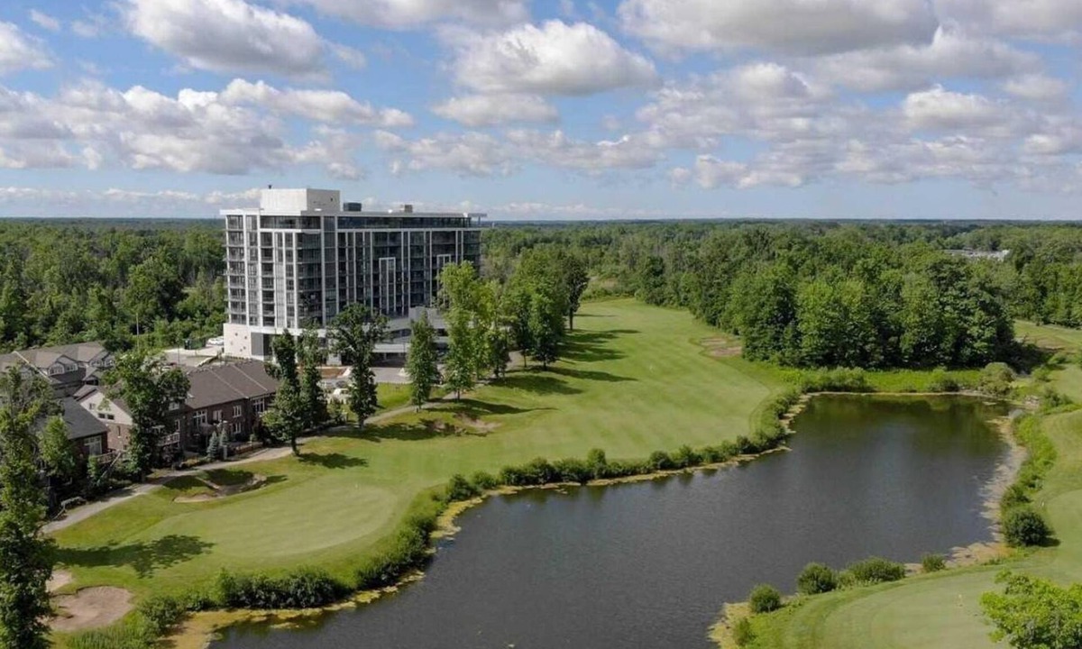 Niagara Falls Condo | GOLF COURSE CONDO IN NIAGARA FALLS!