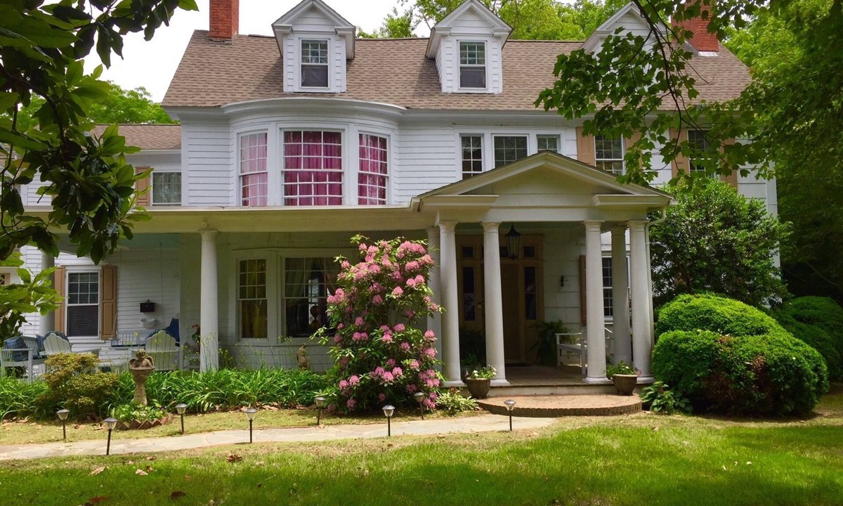 Milton Bed & Breakfast | Governor's Bed and Breakfast