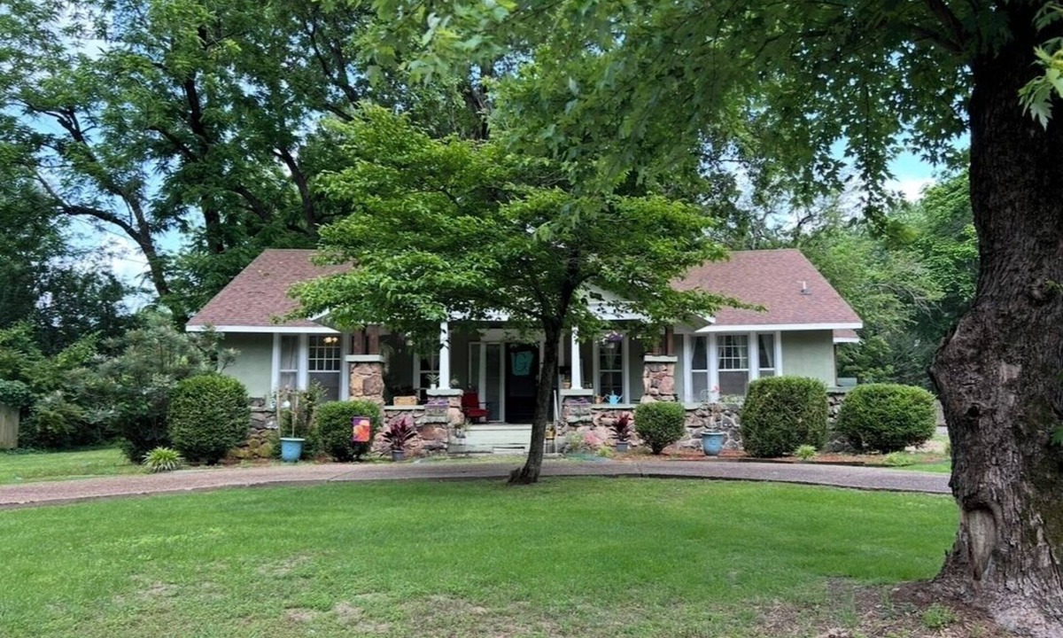 Conway House | Graceful Gables: Historic 3 BRM Home, Front Porch & Timeless Charm