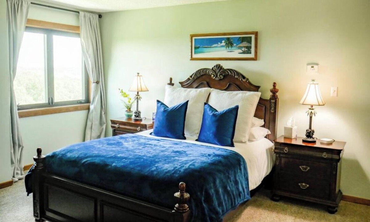 Shangri-La Estates Condo | Grand Lake Getaway – Vista Towers 10th Floor Condo with Golf & Lake Views