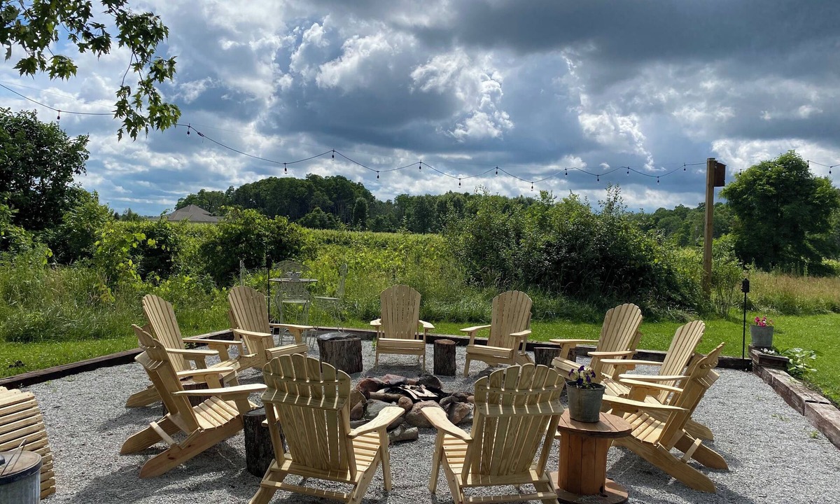 Madison House | Great location to enjoy winery hopping, and close to the Spire Institute!