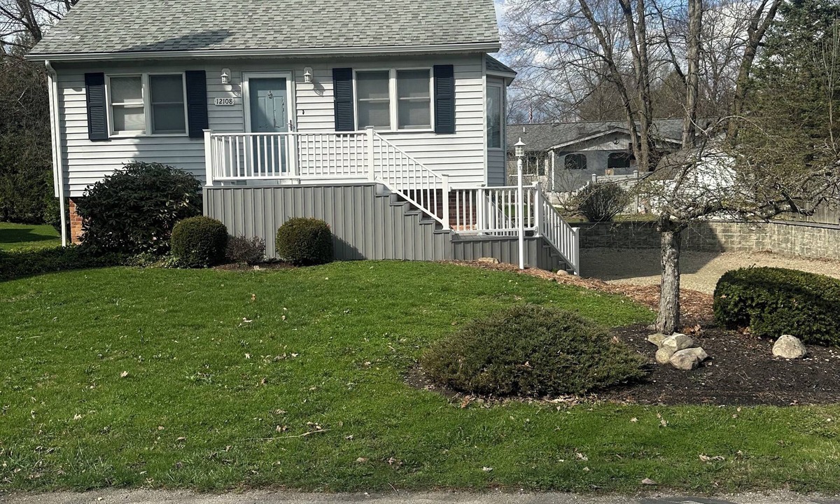 Conneaut Lakeshore House | Great memory and enjoy Retreat at the Lake