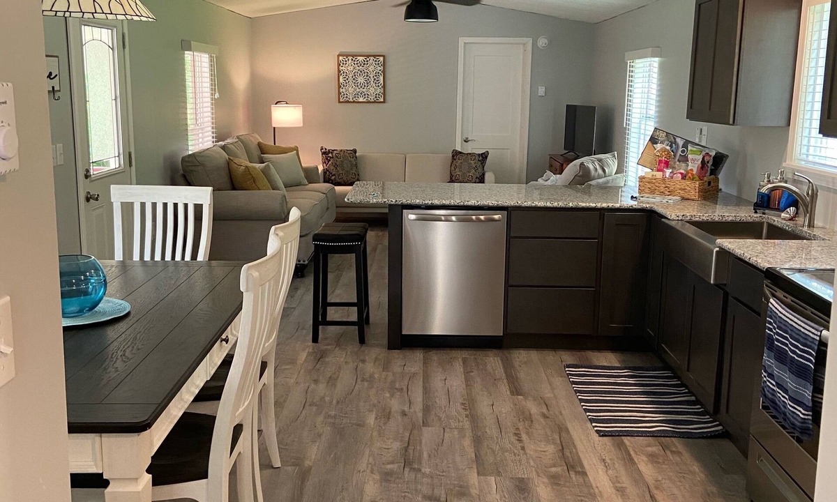 Montour Falls House | Guesthouse at the Woodlands