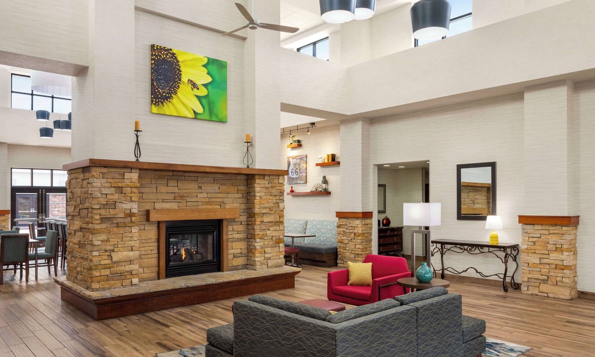 Springfield Hotel | Hampton Inn & Suites Springfield, MO