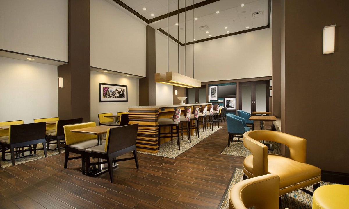 East Syracuse Hotel | Hampton Inn & Suites Syracuse/Carrier Circle