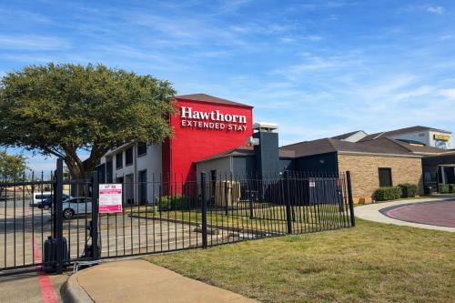 Northwest Dallas Hotel | Hawthorn by Wyndham Dallas Love Field Airport