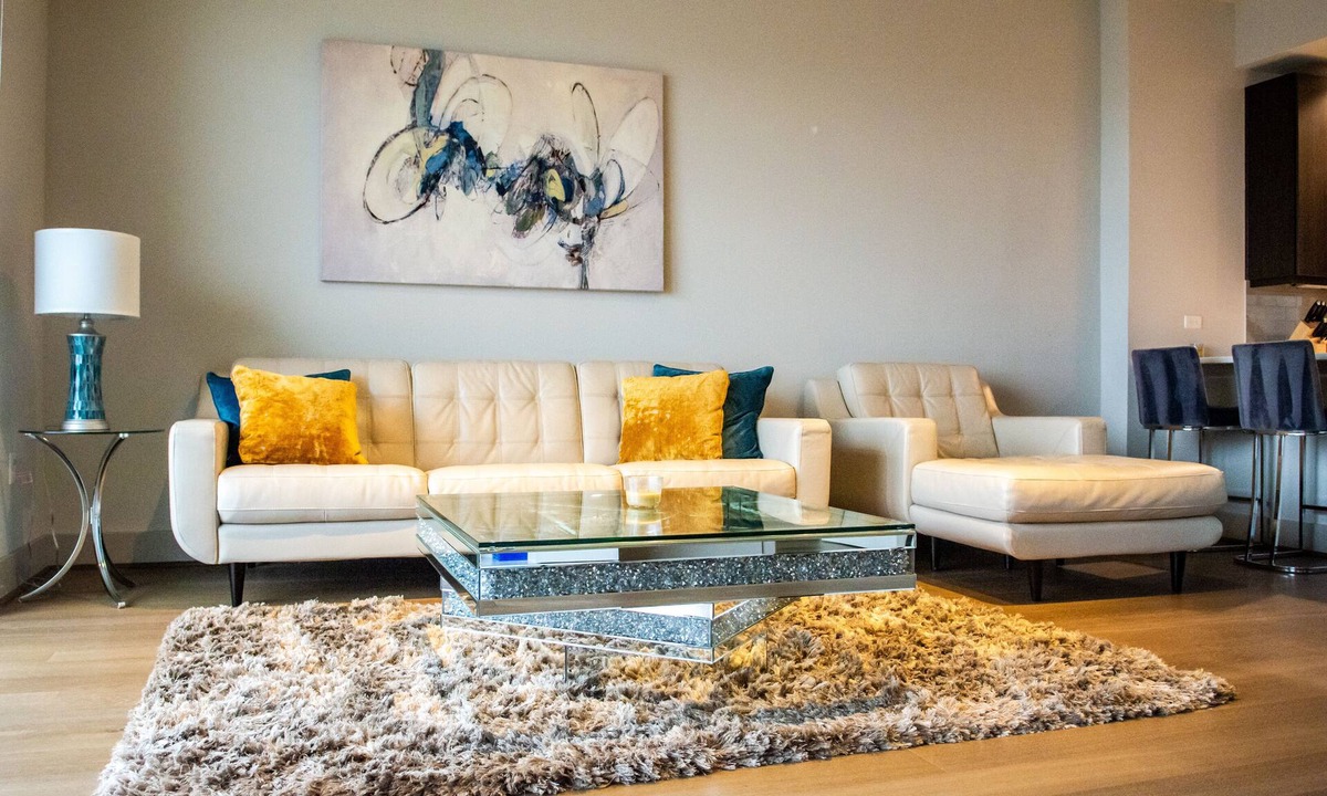 Oak Lawn Apartment | Highrise w/amazing views of Dallas!