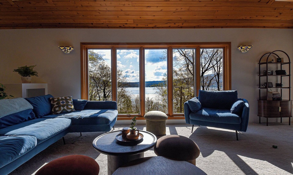 Naples House | Hilltop Escape: Epic Game Room, Lake Views, Fire Pit & Wine Trail