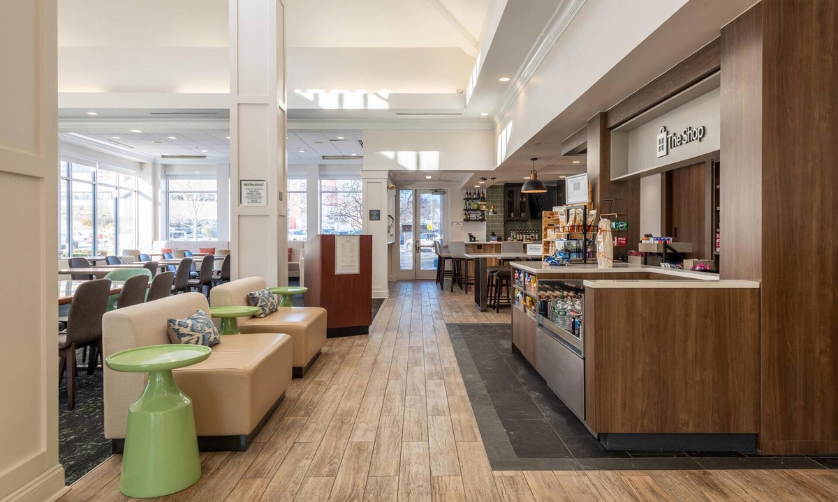 Auburn Hotel | Hilton Garden Inn Auburn Lewiston Riverwatch