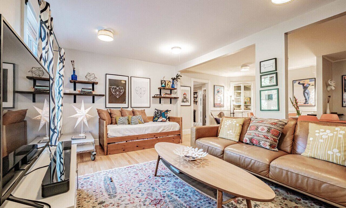 Munjoy Hill Apartment | Hip & Luxurious Garden Retreat for Families, Foodies & Adventurers