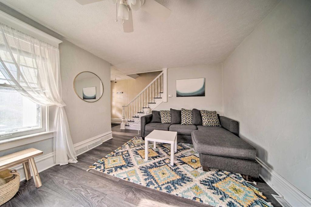 Erie House | Historic Family Home 2 Mi to Lake Erie & Zoo!
