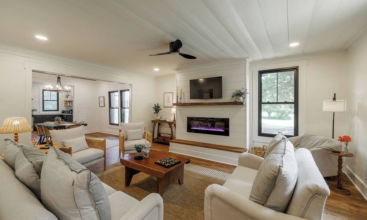 Watkinsville Other | Historic Farmhouse Near UGA 5 Acres Private & Remodeled