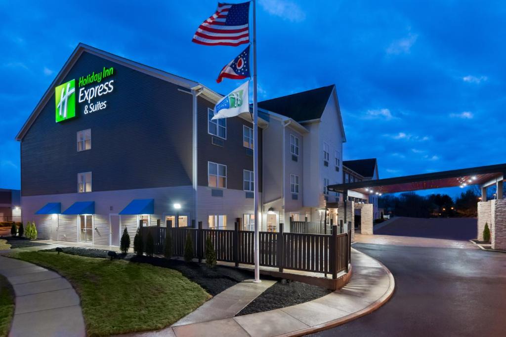 Summit Station Hotel | Holiday Inn Express & Suites - Columbus Airport East by IHG