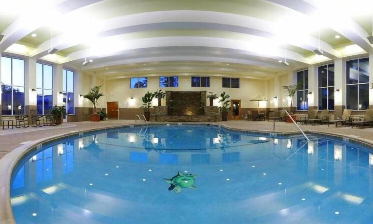 Lake George Hotel | Holiday Inn Resort Lake George - Adirondack Area by IHG