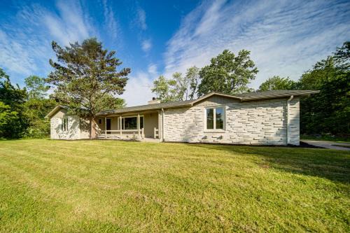 Harborcreek House | Home < 1 Mi to Lake Erie & Shades Beach Park!