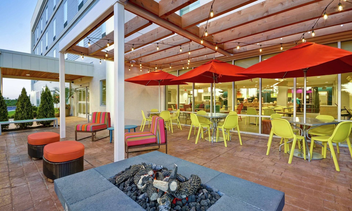 Queensbury Hotel | Home2 Suites by Hilton Queensbury Lake George