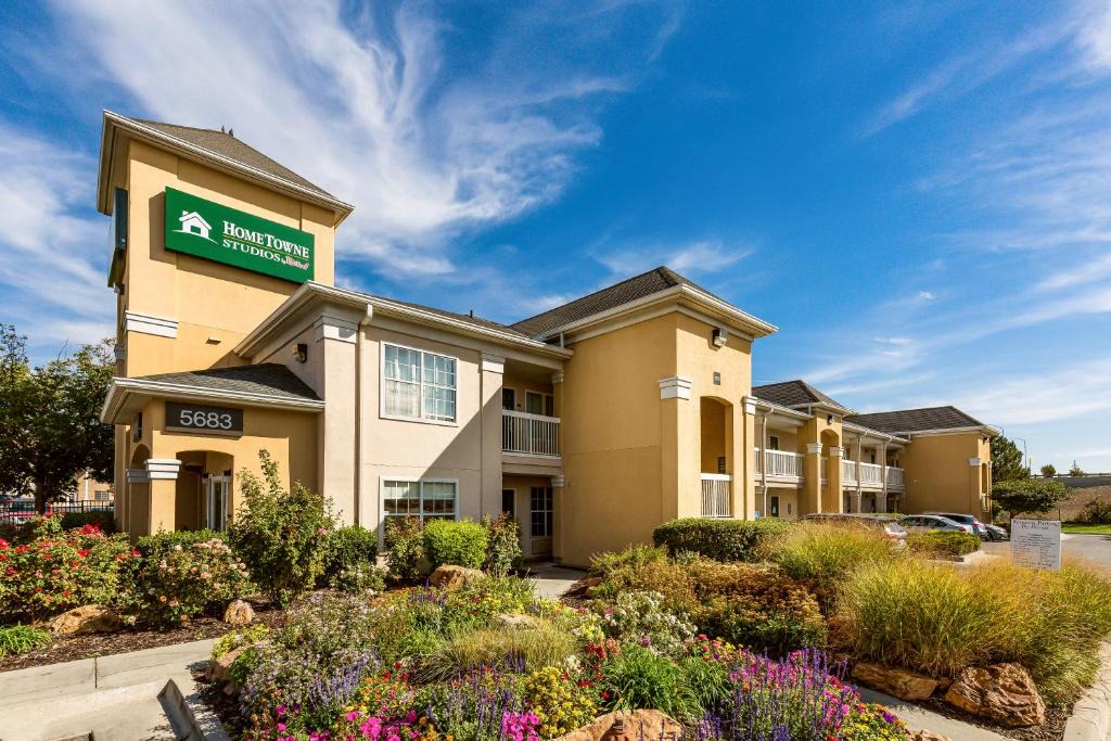 Taylorsville Hotel | HomeTowne Studios by Red Roof Salt Lake City - Mid Valley