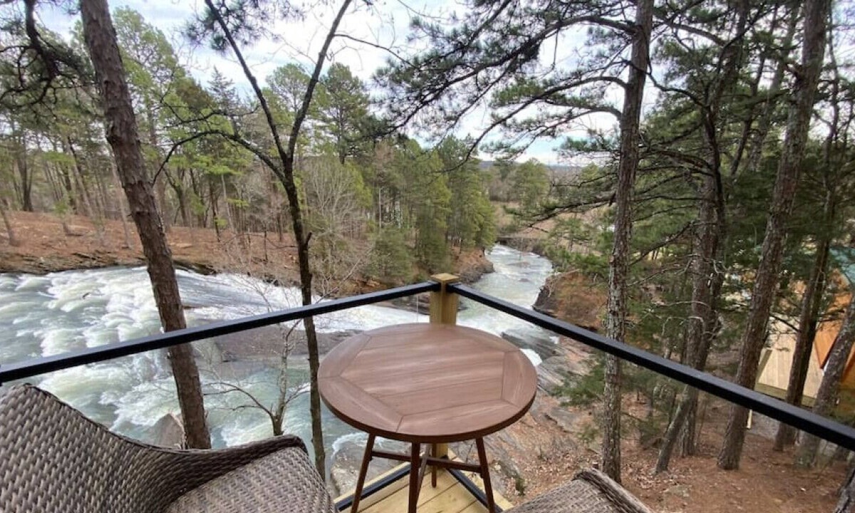 Alix Cabin | Horsehead Waterfall Cabin One!