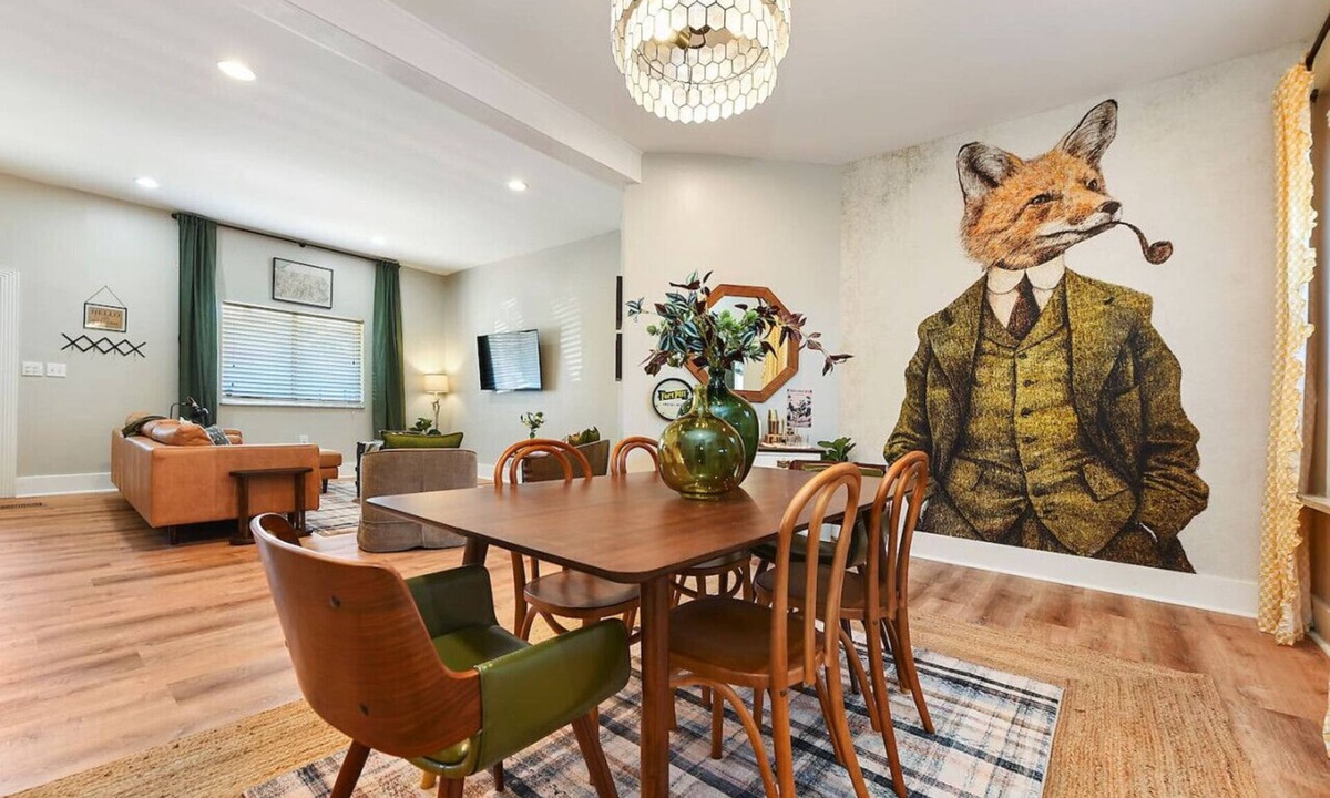 Pittsburgh House | ★ HostWise Stays ★ Foxy home, off-street parking, new remodel!