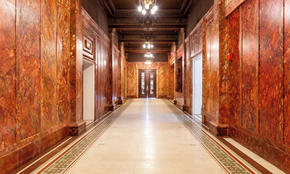 Downtown Buffalo Hotel | Hotel at the Lafayette Trademark Collection by Wyndham
