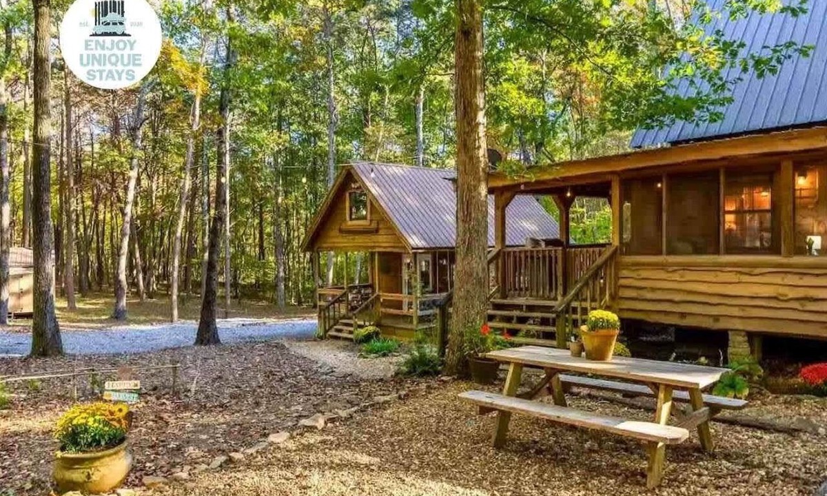 Mentone House | HotTub & Firepit, Canopy Woods - 2 Beautiful homes