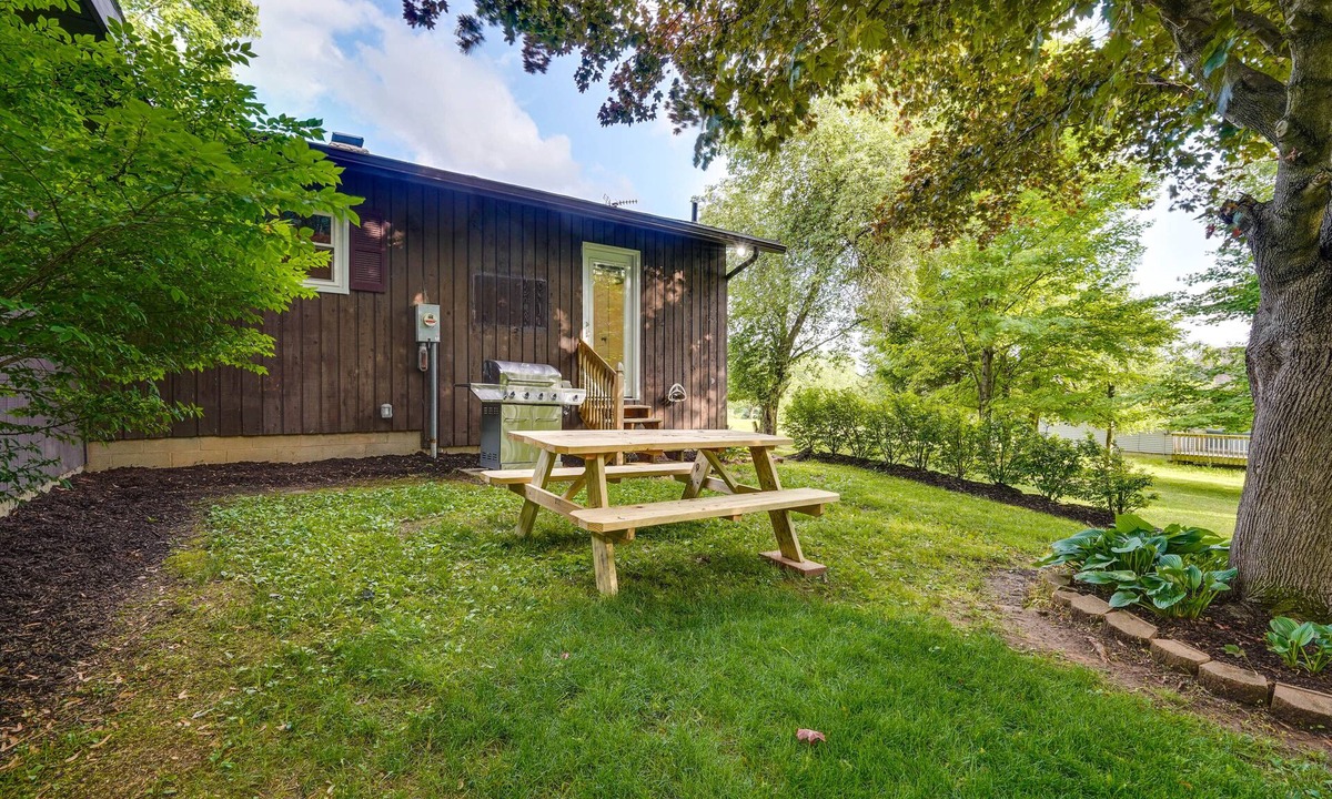 Bladensburg House | Howard Vacation Rental w/ Grill, Fire Pit & Yard!
