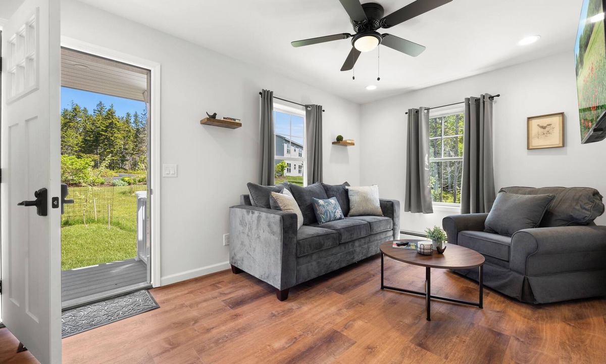 Bernard Apartment | Huckleberry Lane Retreat - Quiet & Private Orchard stay, near Acadia