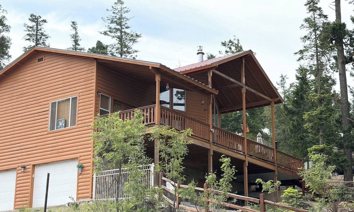 Cloudcroft Cabin | Hummingbird Haven
