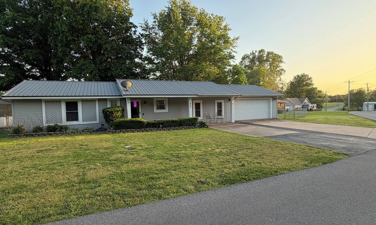 Grand Lake Towne House | Incredible location on Grand Lake O' the Cherokees. Come make memories!