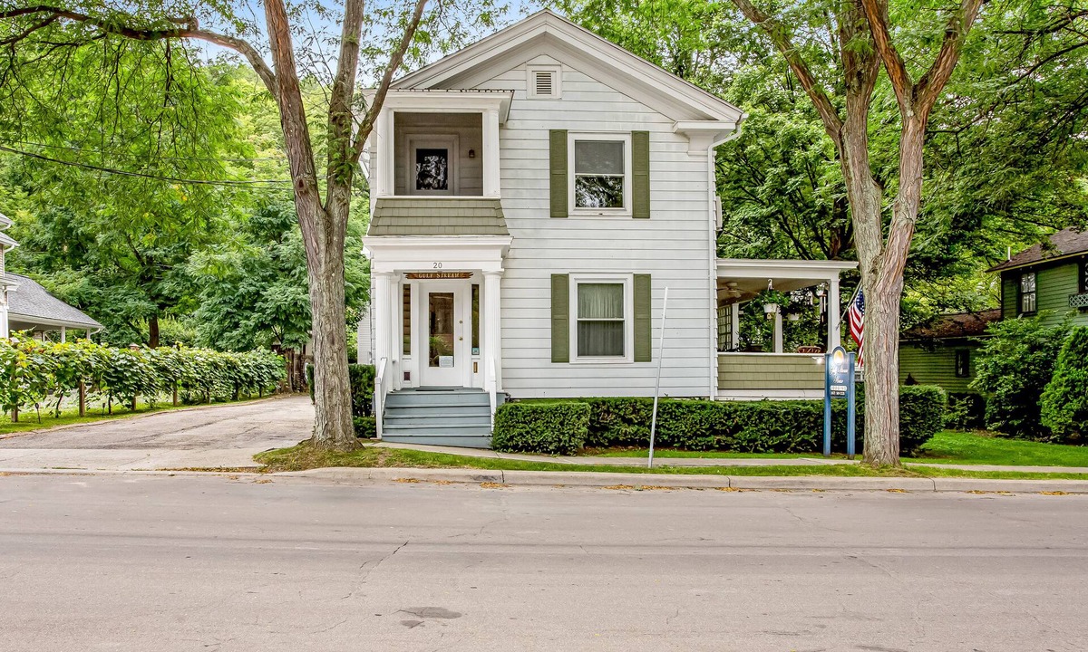 Hammondsport Apartment | Intimate Getaway for Two w/ a Kitchenette, Free WiFi, Cable TV, & Shared Grill