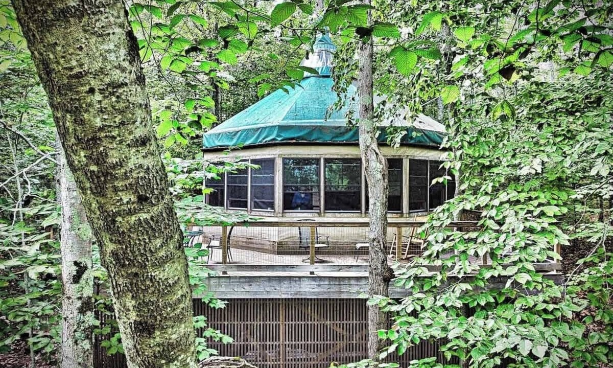 Monmouth House | Island Tree House Glamping
