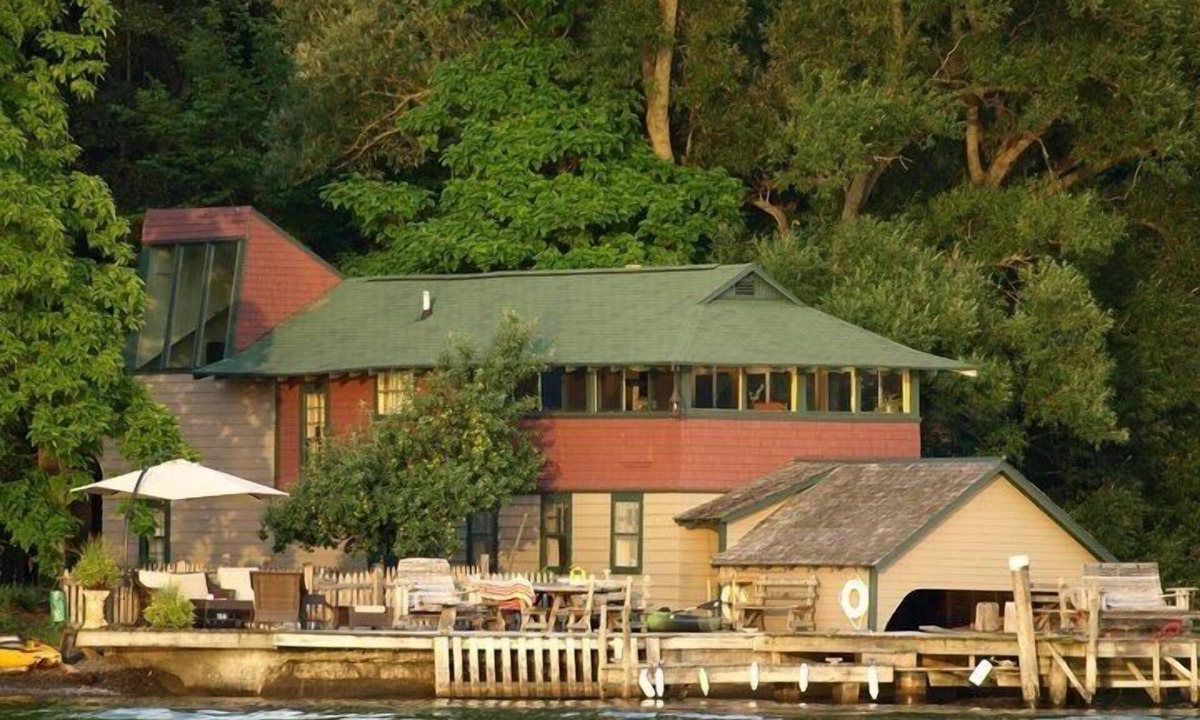 Ithaca Apartment | Ithaca Boat House