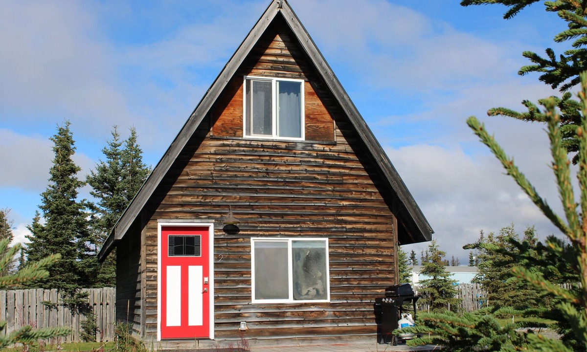 Kalifornsky Cabin | Kenai Beachfront Cabin 2 - Middle of Kenai and Kasilof river fishing grounds