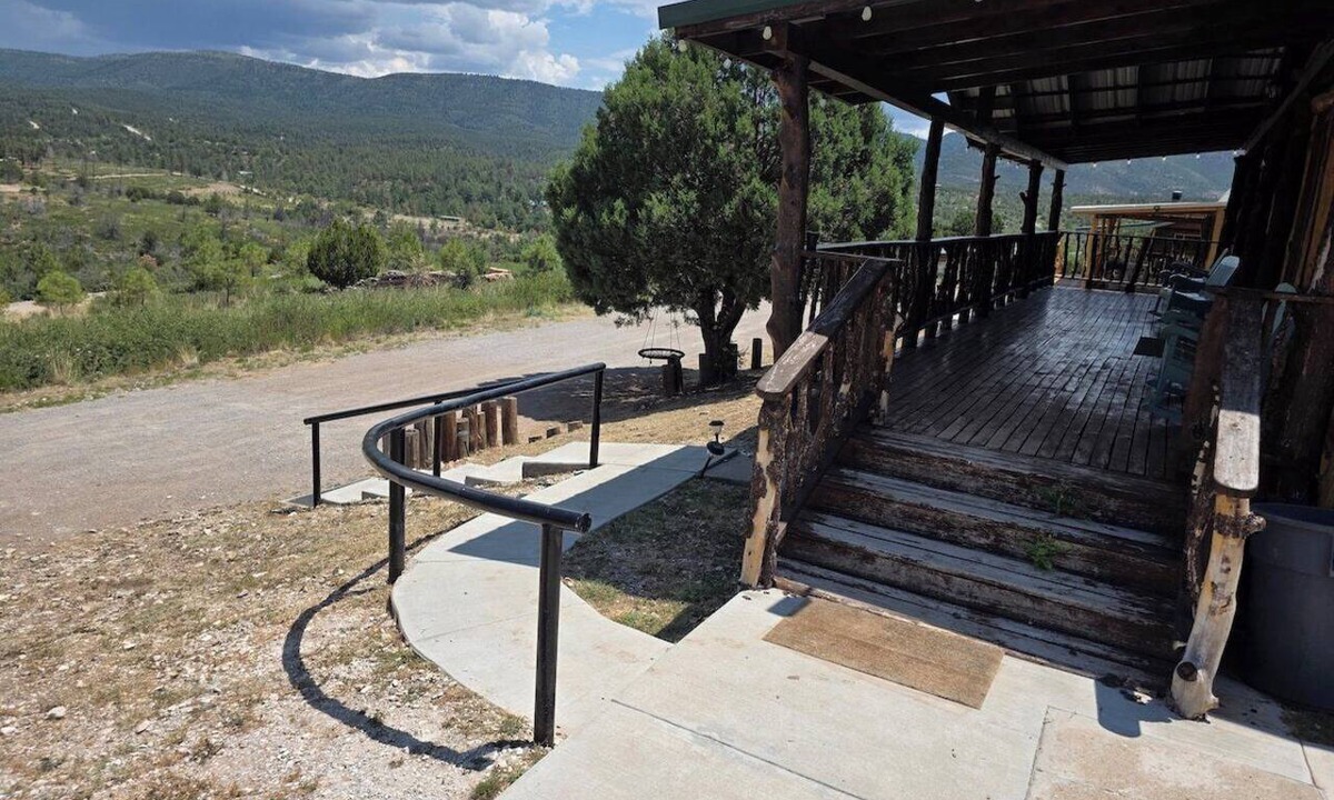 Timberon Cabin | Kit Carson Cabin - Mountain Views & Lake