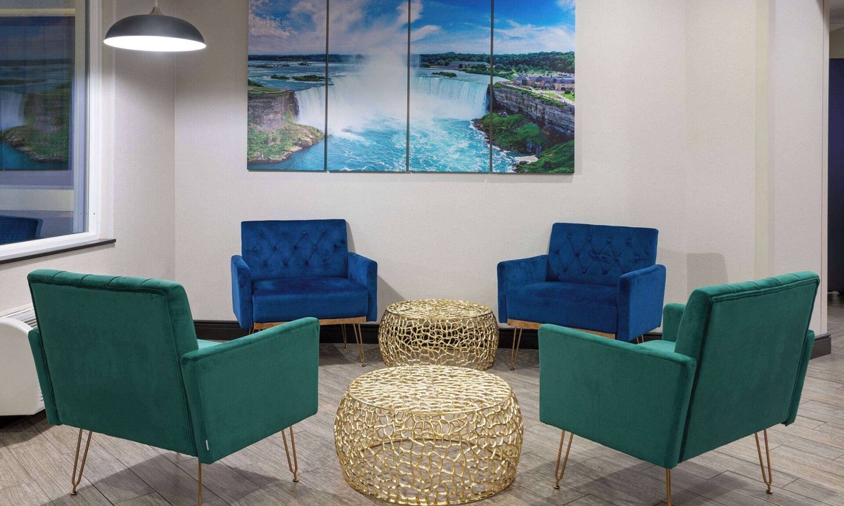 Williamsville Hotel | La Quinta Inn by Wyndham Buffalo Airport