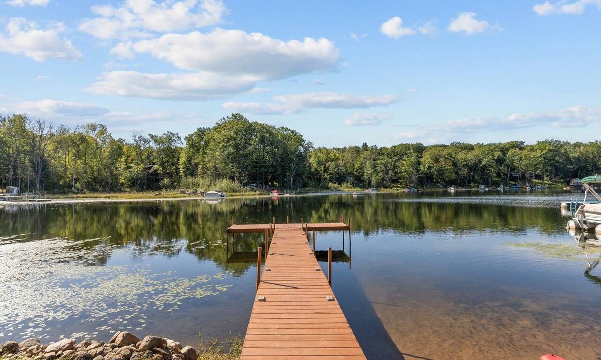 Gresham House | Lake Front! Private Dock! Water toys!
