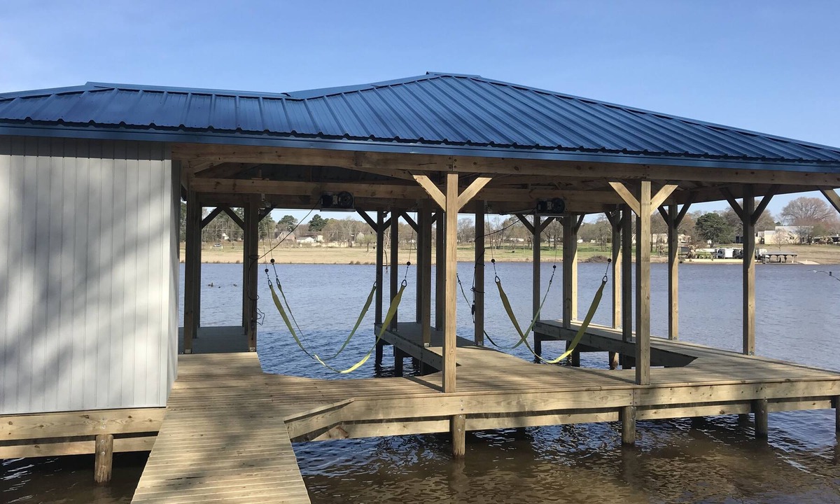 Flint Cabin | Lake Palestine Lake Front Fishing cabin