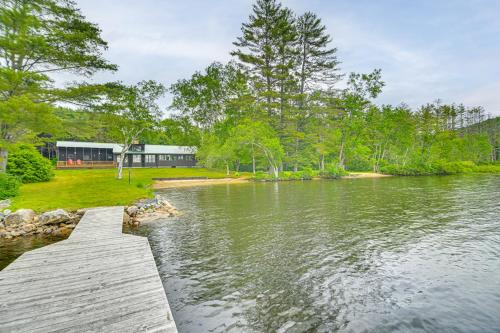 Stoneham House | Lakefront Escape w/Deck & Kayaks in Lovell!
