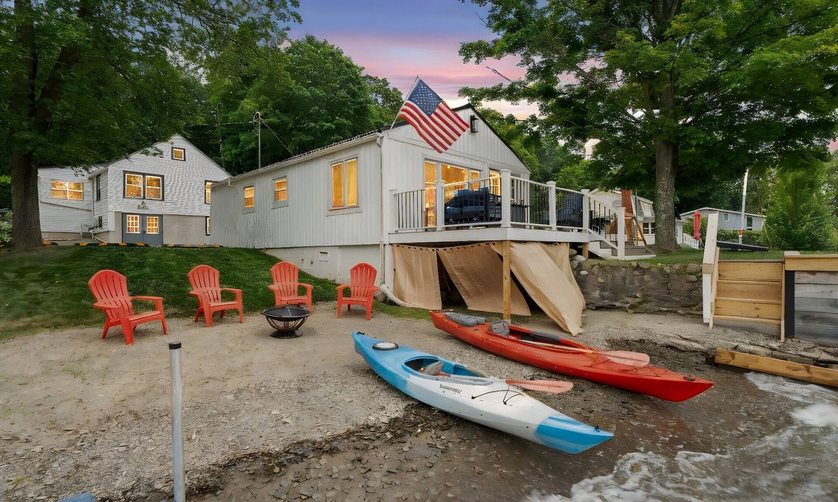 Hammondsport House | LakeFRONT Estate on Finger Lakes Wine Trail, 2 Separate Homes, Dock, Kayaks