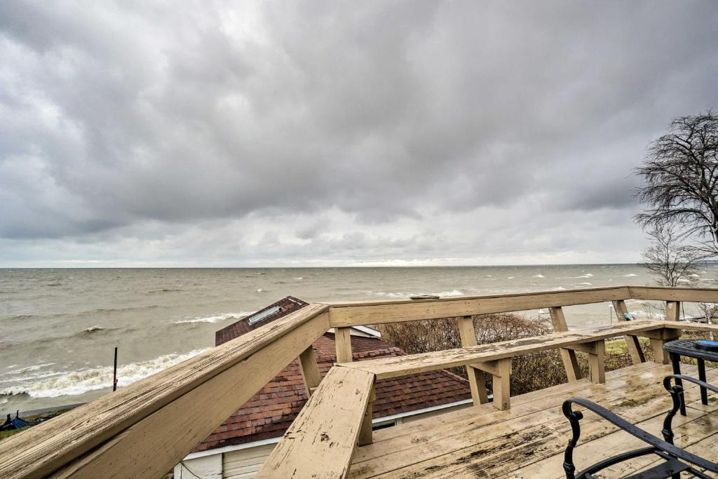 Geneva-on-the-Lake House | Lakefront Geneva Vacation Rental - Walk to Strip!