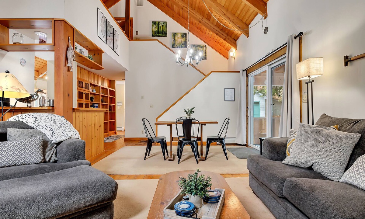 Hadley House | Lakefront Home on Great Sacandaga