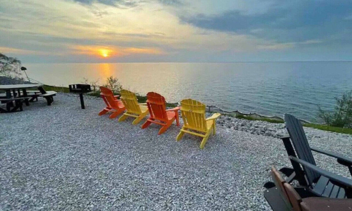 Geneva-on-the-Lake House | Lakefront - Winery - GOTL Oasis- Sunset Vacation Rentals