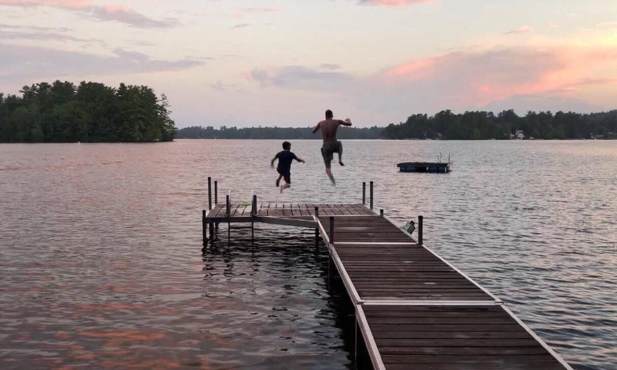 Gray Cabin | Lakeside retreat-Private Beach-5+ bedrooms-Little Sebago Lake-30 min to Portland