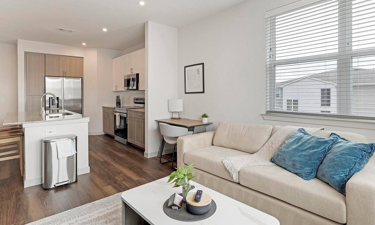Fate Apartment | Landing | Amazing 1BD, Gym, Clubhouse