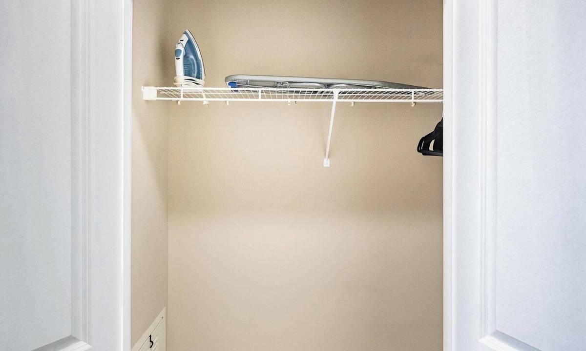 Norfolk Apartment | Landing | Amazing 2BD, Gym, Clubhouse