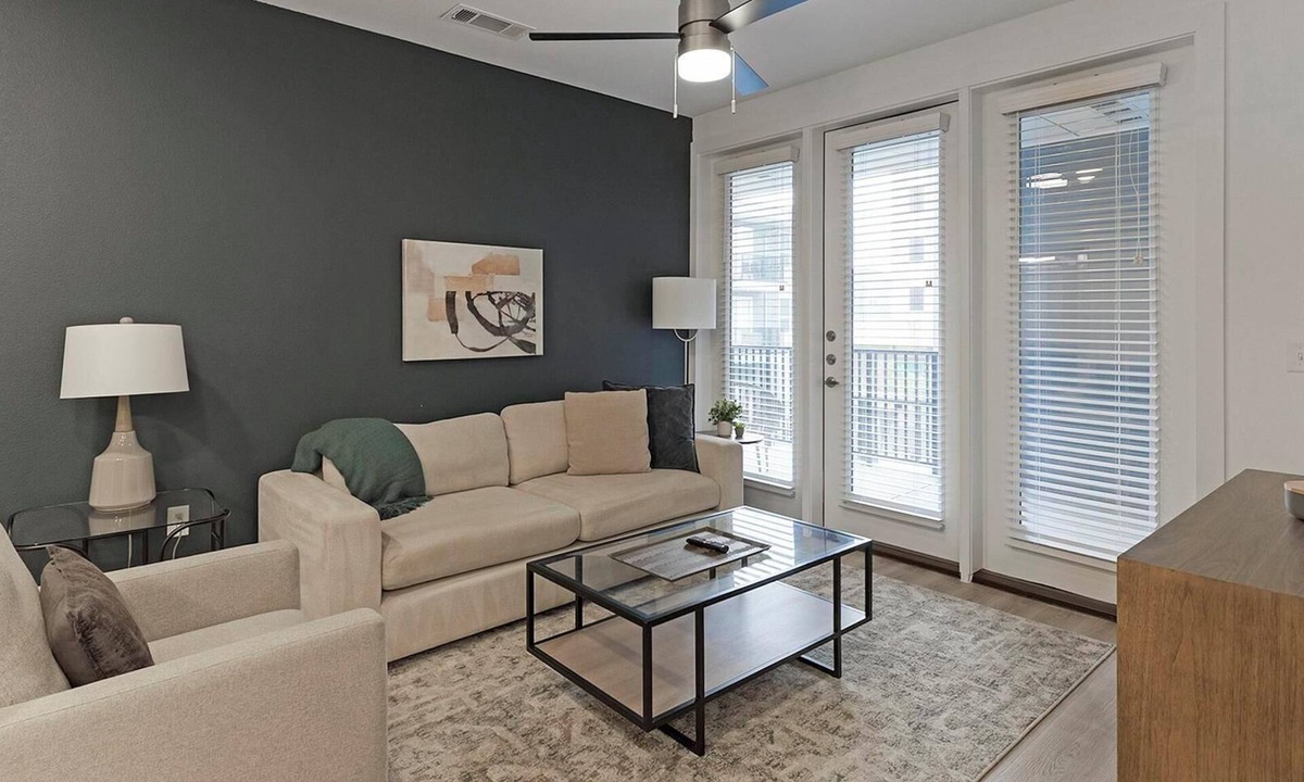 Garland Apartment | Landing | Chic 2BD, Pool, Gym