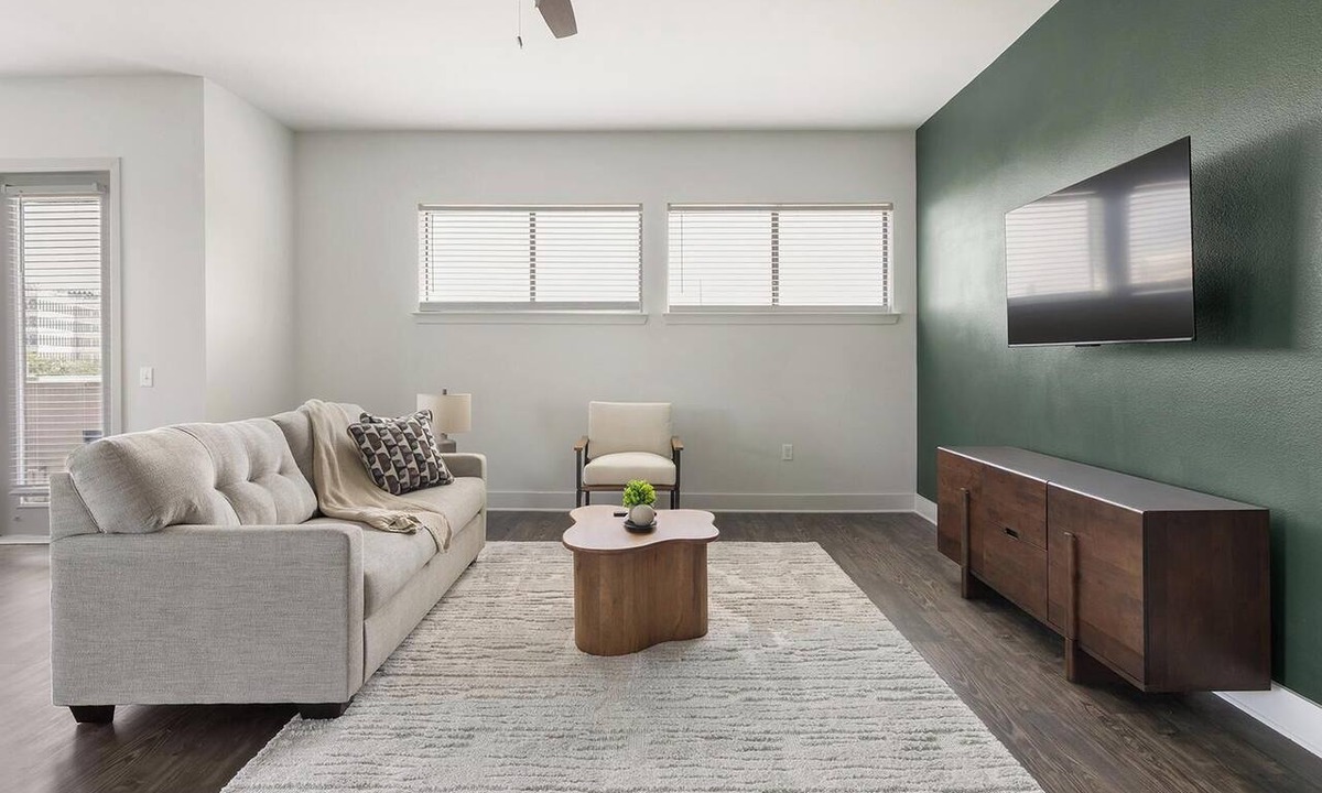 Dallas Design District Apartment | Landing | Modern 2BD, Gym, Courtyard