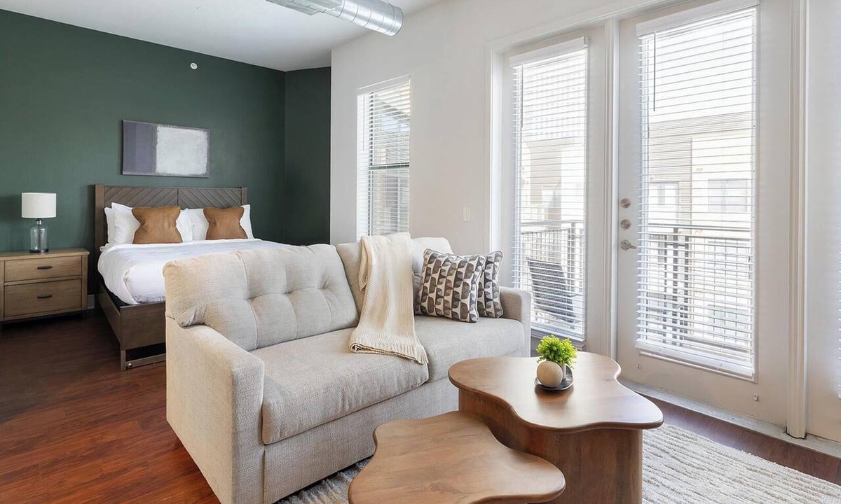 Dallas Design District Apartment | Landing | Modern Studio, Clubhouse, Pool